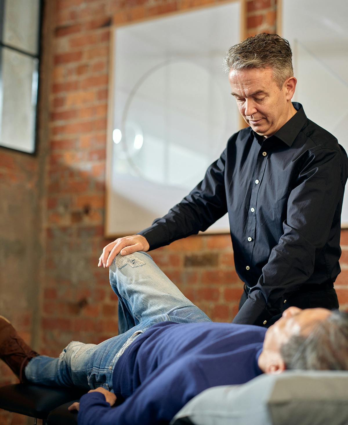 ostepathy for lower back pain demonstration